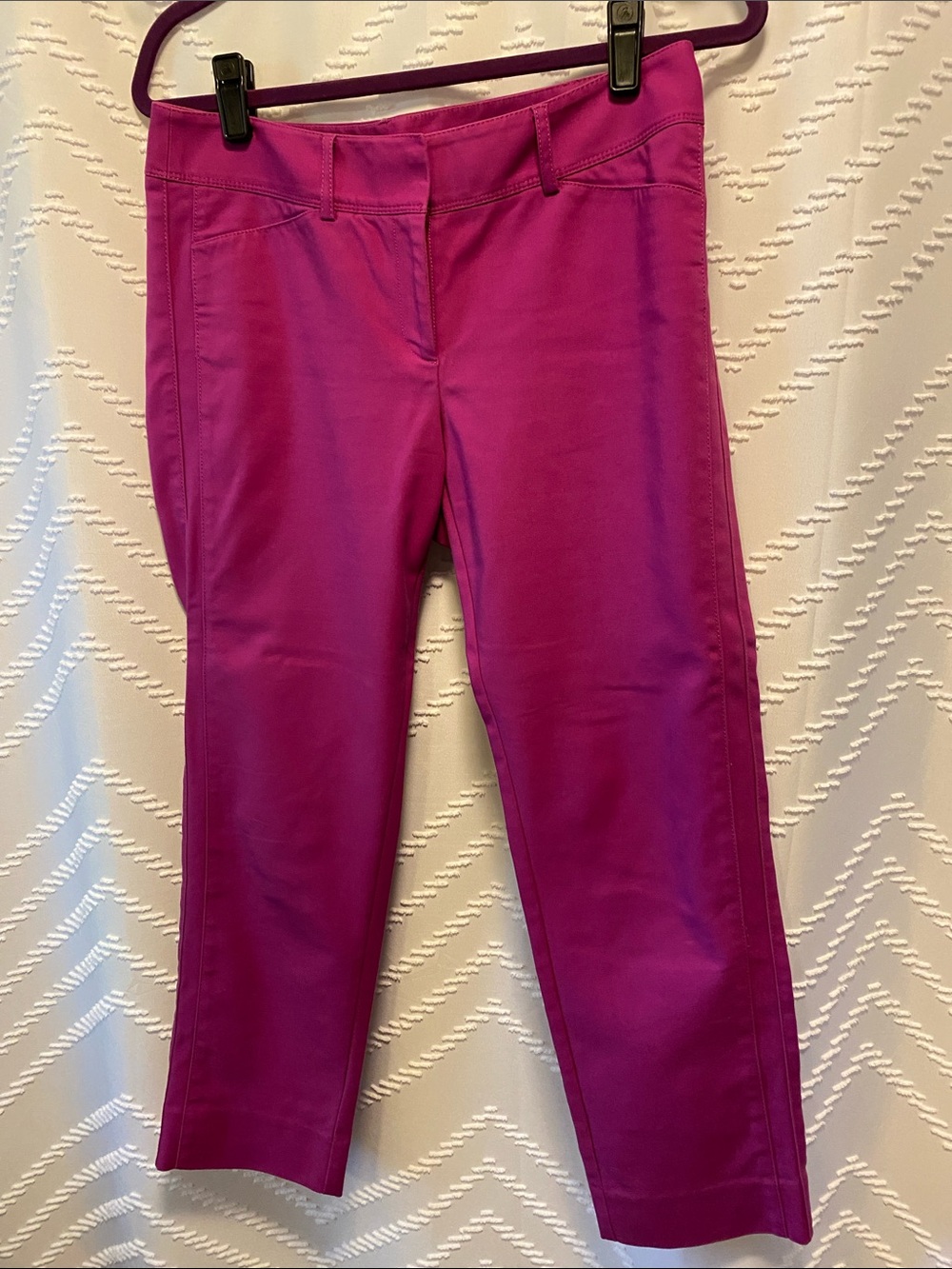 White House Black Market Slim Ankle 6R Magenta Stretch Pants